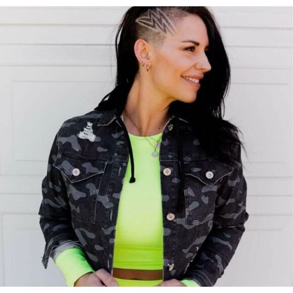 Celestial Bodiez cropped camo denim hoodie jacket distressed size medium excelle - Picture 1 of 6